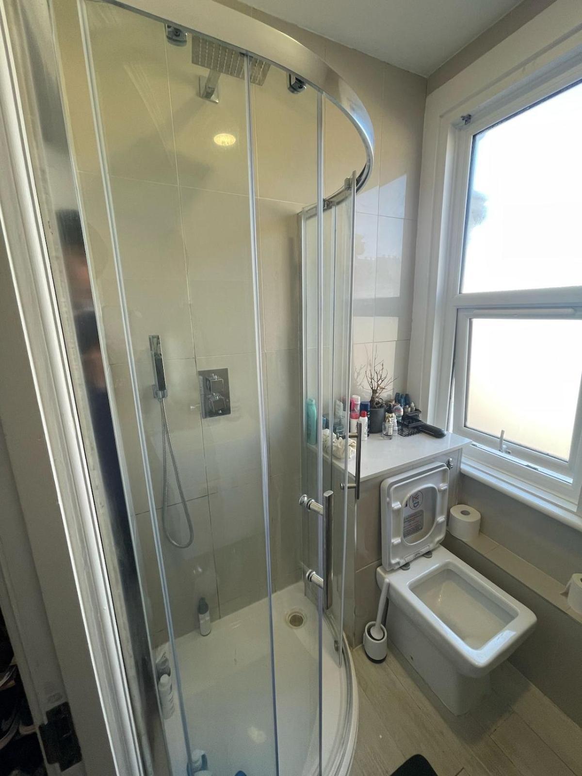 Boutique 2br With Roof Terrace Near Tube - West Kensington Londra